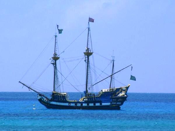 CRUCEROS JAMAICA BARCO PIRATA 